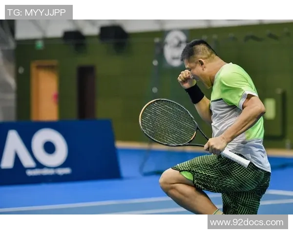 深圳网球队在总决赛中的灵活战术与团队协作表现分析