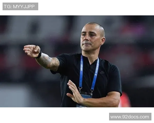 足球明星的职业生涯与成就分析及个人简历展示 足球明星的职业生涯与成就分析及个人简历展示