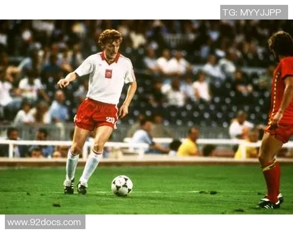 足球明星詹纳森的传奇之路与他在绿茵场上的辉煌成就分析 足球明星詹纳森的传奇之路与他在绿茵场上的辉煌成就分析