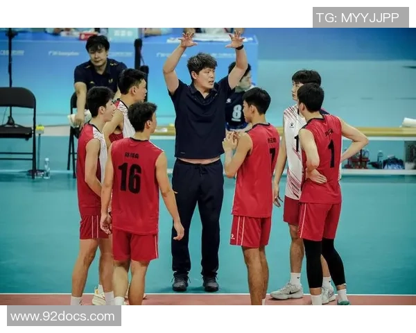 重庆排球队荣登全国排球比赛经验排行榜首位的背后故事与启示